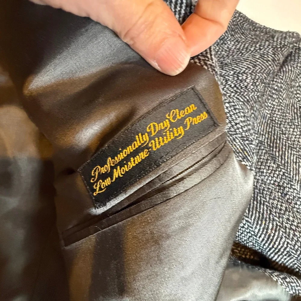 Vintage Hart Schaffner Marx 46R‎ Gray Herringbone Blazer Union Made Sport Coat